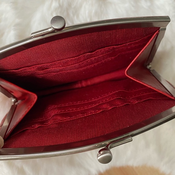 Like New Beautiful Vintage Wilson’s rare embossed Italian Leather 4 pc set. - Picture 3 of 14